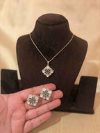 Khaas Polki Pendant Set