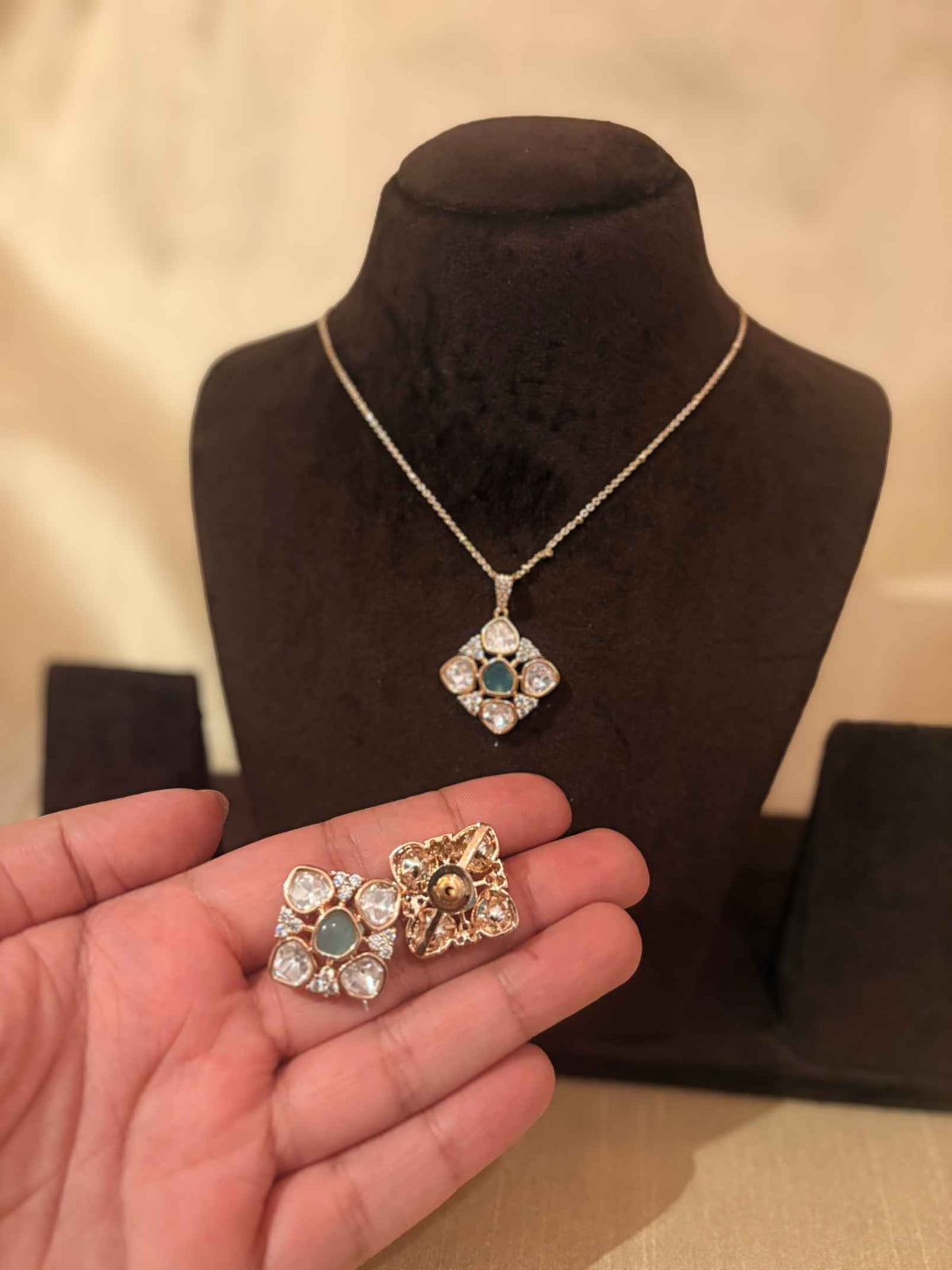 Khaas Polki Pendant Set